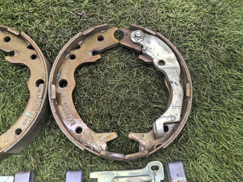 Колодки стояночного тормоза, 2500 рублей, Красноярск