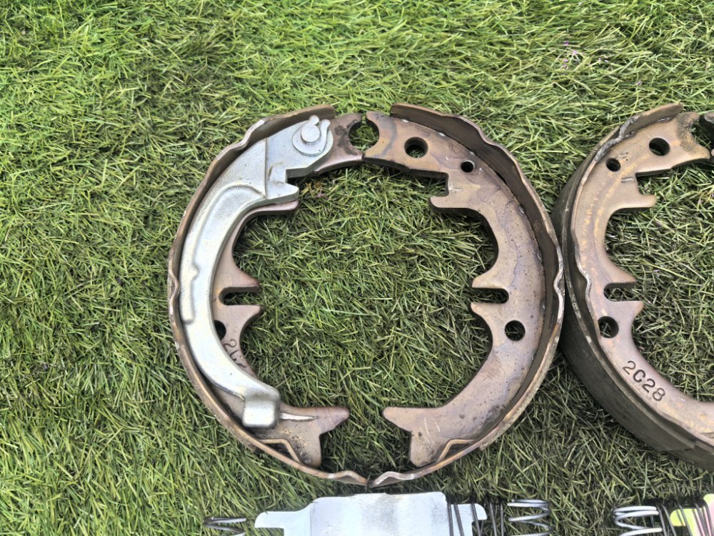 Колодки стояночного тормоза, 4000 рублей, Красноярск