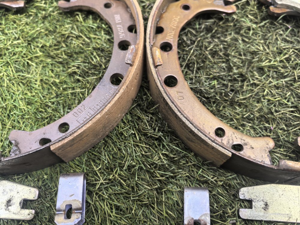 Колодки стояночного тормоза, 4000 рублей, Красноярск