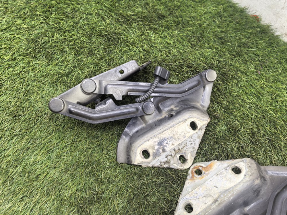 крепление капота, 1500 рублей, Красноярск