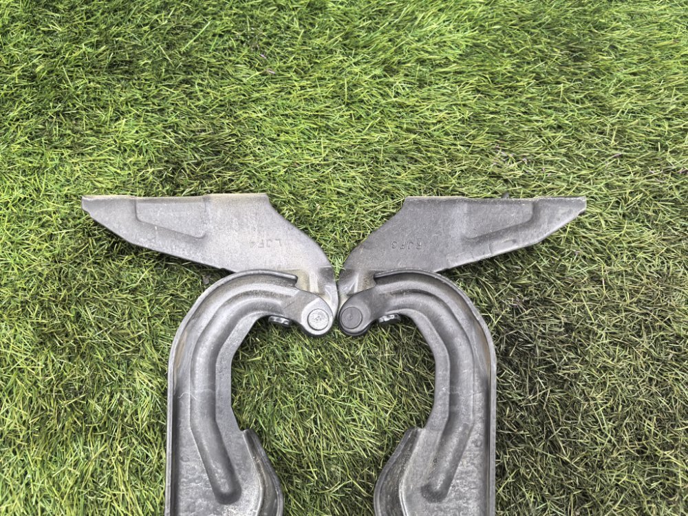 крепление капота, 1100 рублей, Красноярск