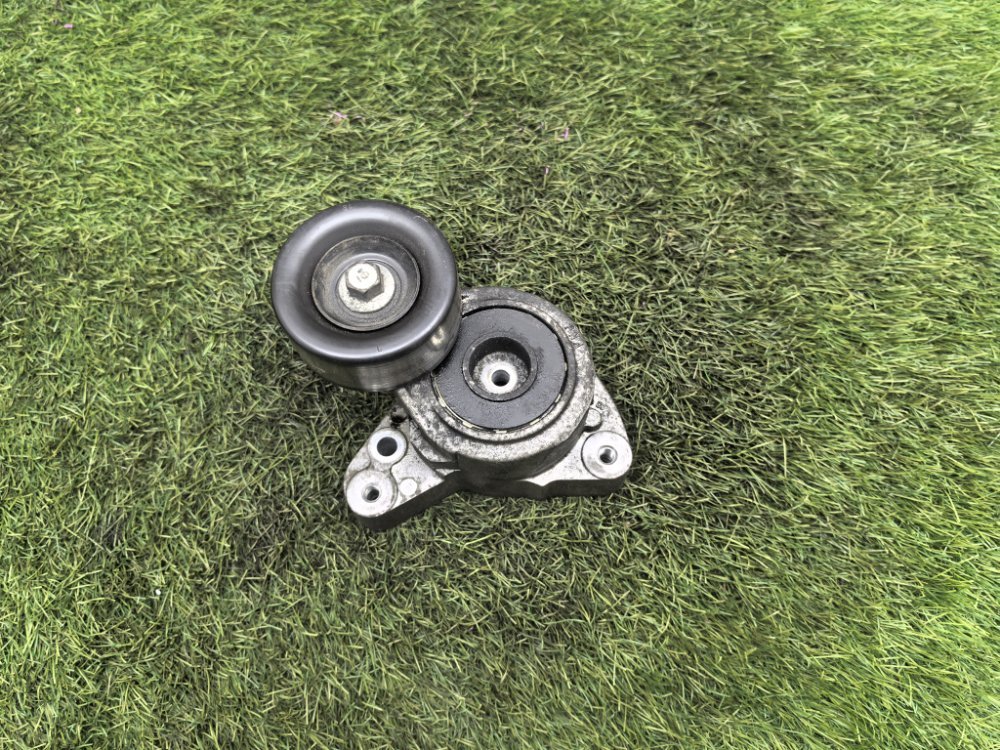 натяжной ролик, 3000 рублей, Красноярск