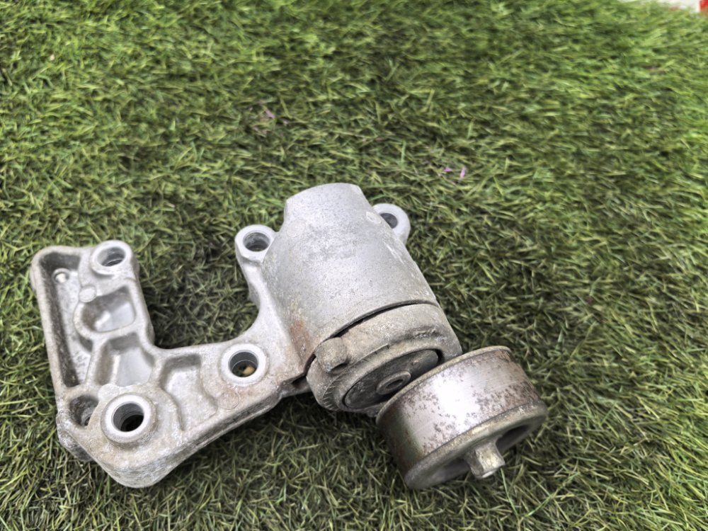 натяжной ролик, 4000 рублей, Красноярск