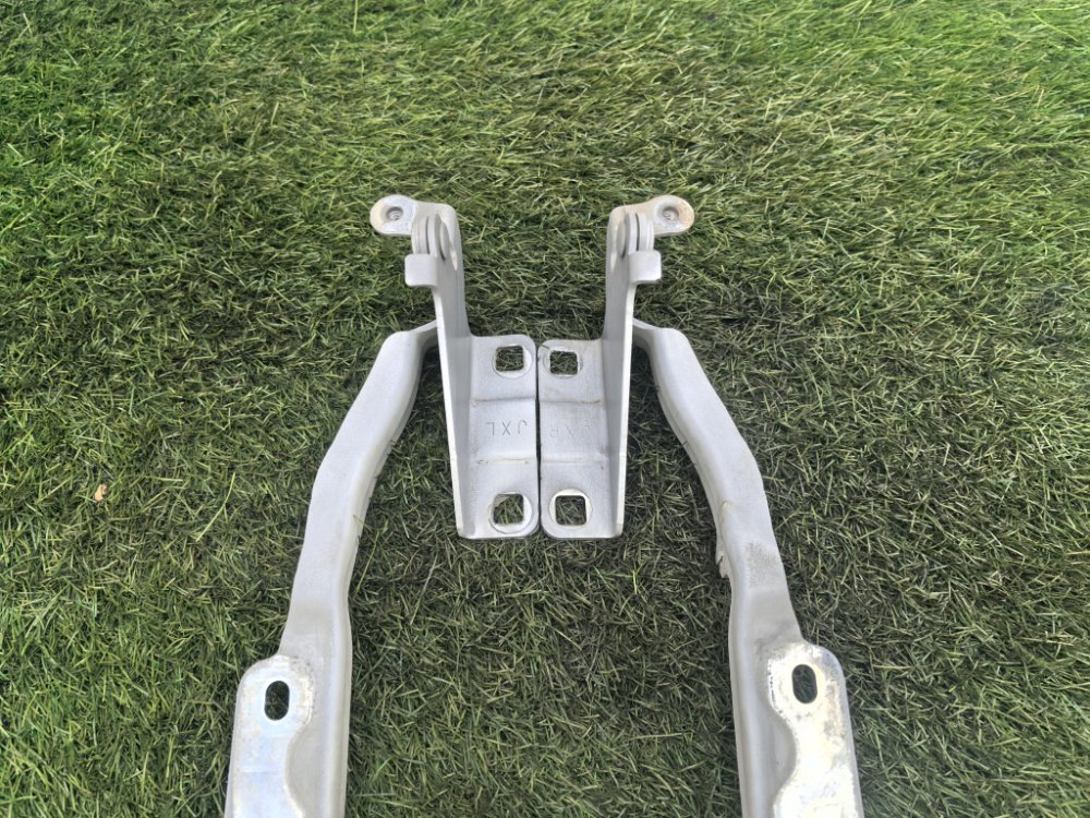 крепление капота, 3000 рублей, Красноярск