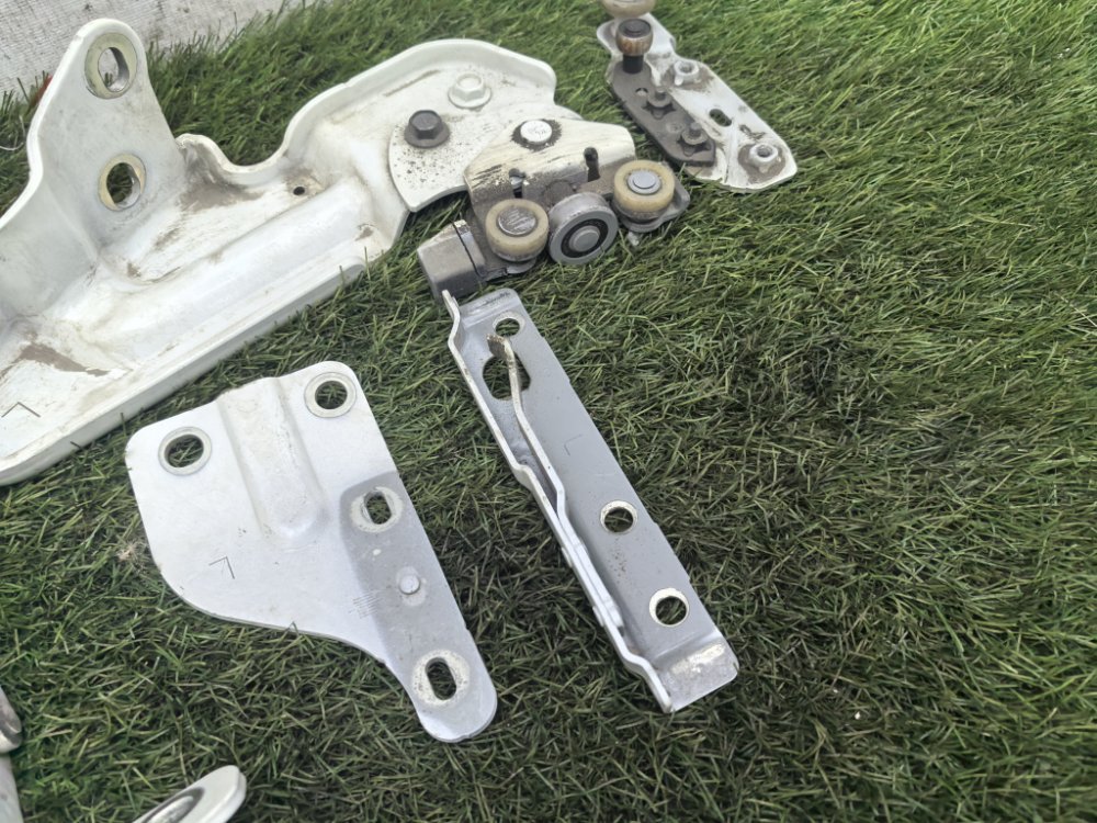 крепление двери, 4500 рублей, Красноярск