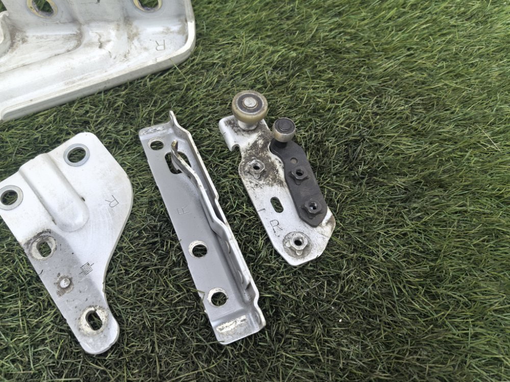 крепление двери, 4500 рублей, Красноярск