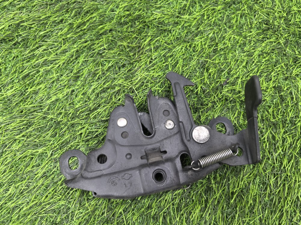 Замок капота, 1500 рублей, Красноярск