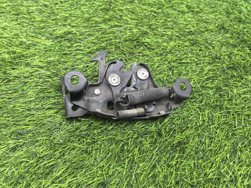 Замок капота, 1500 рублей, Красноярск