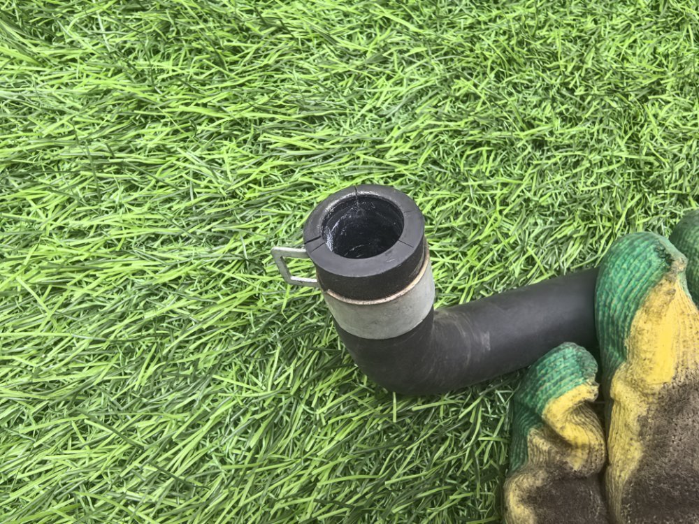 патрубок картерных газов, 1000 рублей, Красноярск