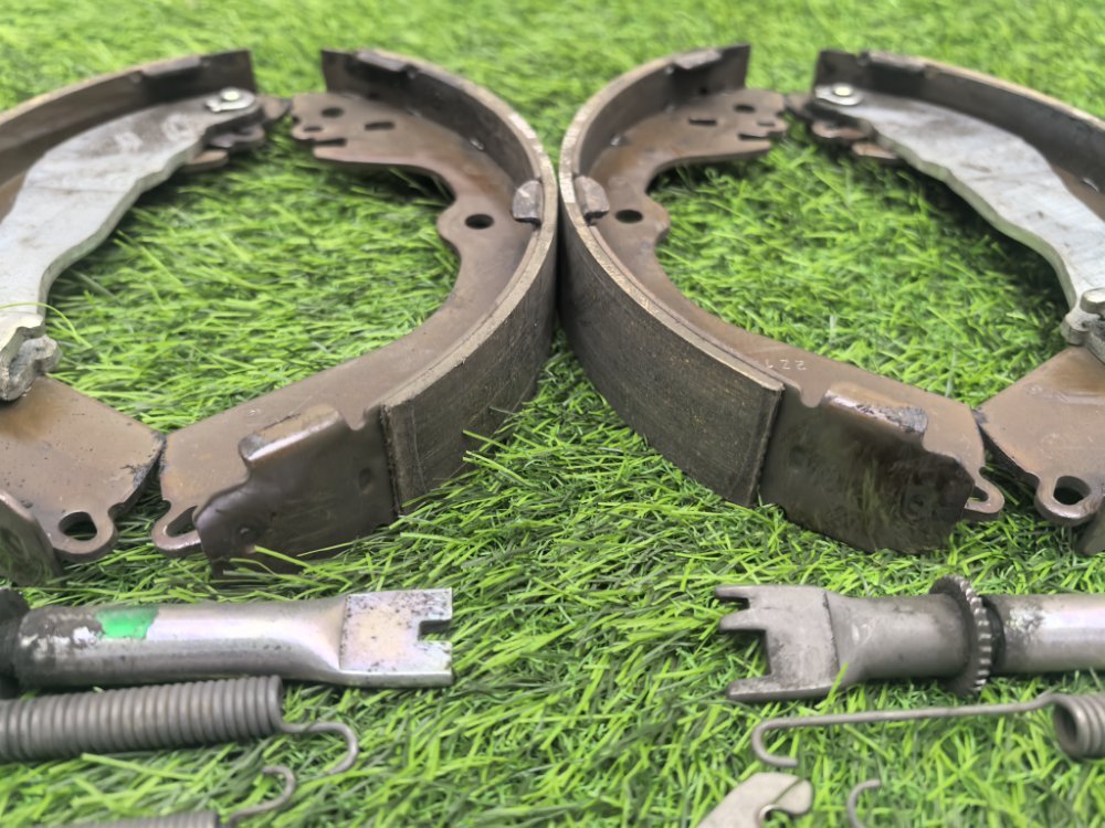 Колодки стояночного тормоза, 3000 рублей, Красноярск