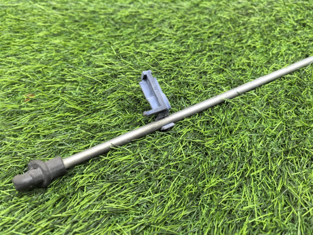 Упор капота, 1500 рублей, Красноярск