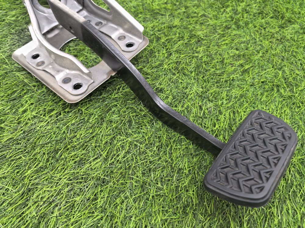 Педаль тормоза, 1500 рублей, Красноярск