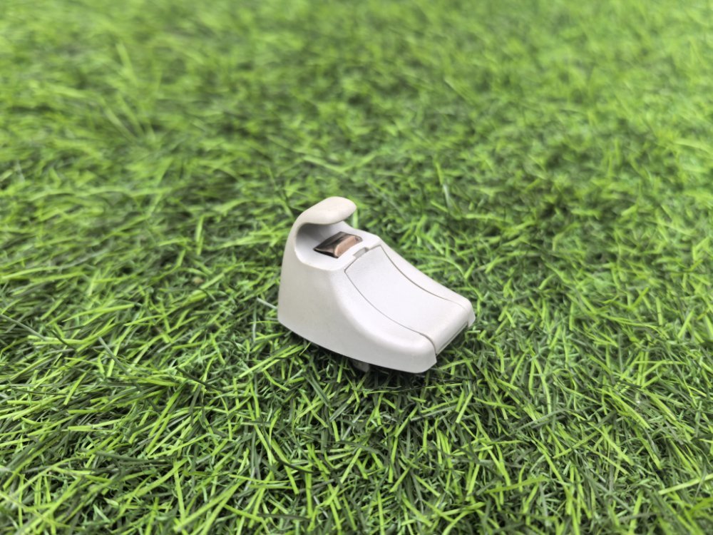 кронштейн козырька солнцезащитного, 600 рублей, Красноярск