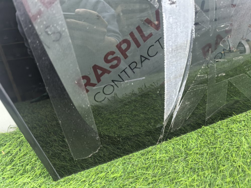 стекло боковое, 4000 рублей, Красноярск