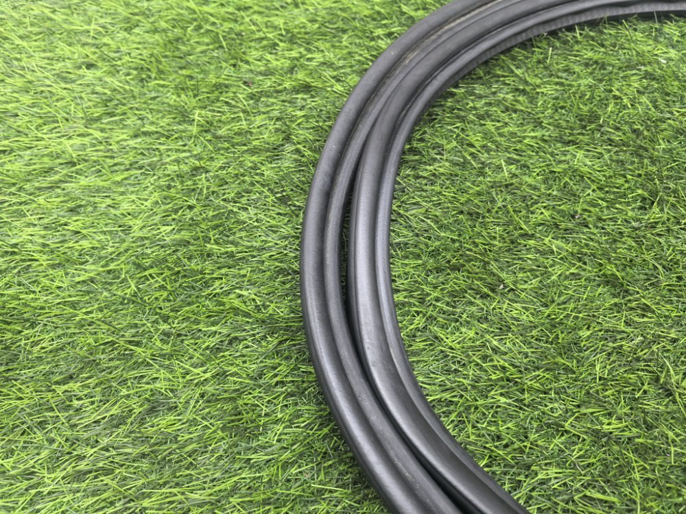 уплотнитель багажника, 2000 рублей, Красноярск