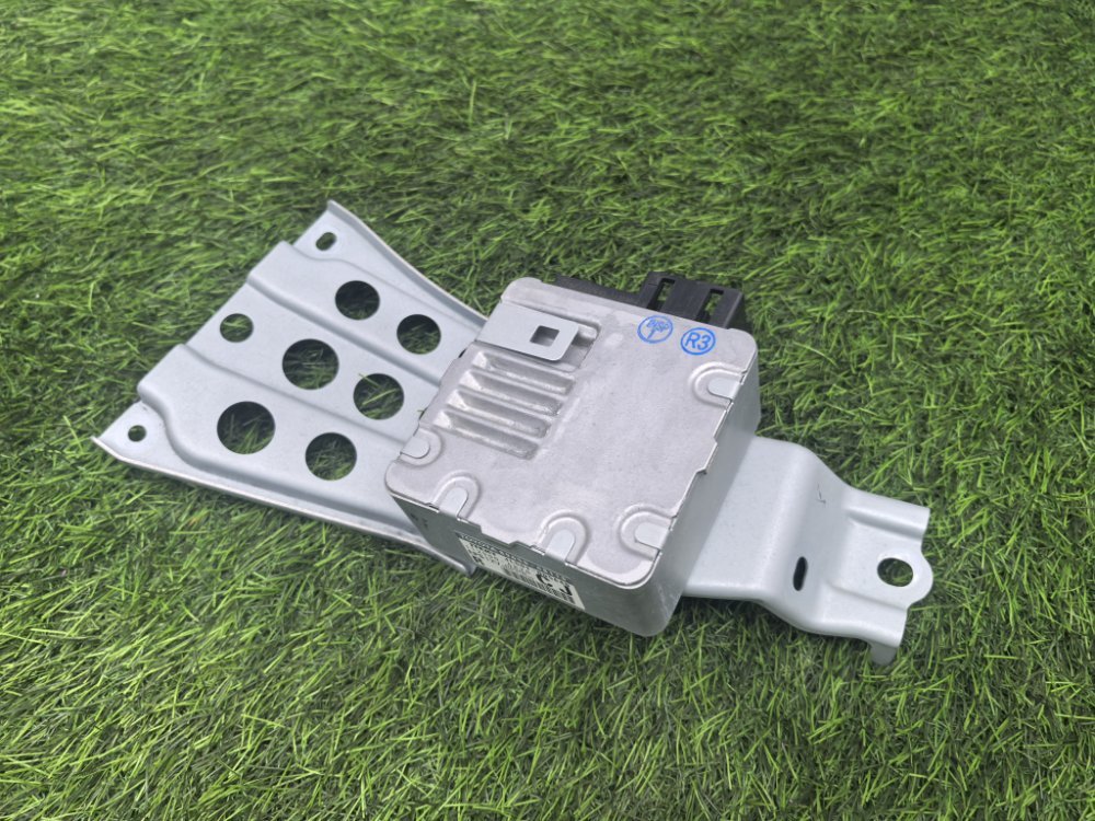 Блок управления рулевой рейкой, 2000 рублей, Красноярск