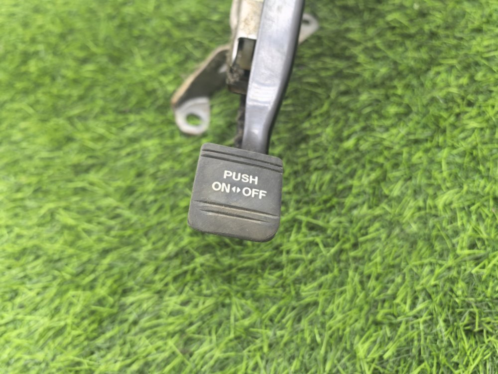 Педаль стояночного тормоза, 1000 рублей, Красноярск