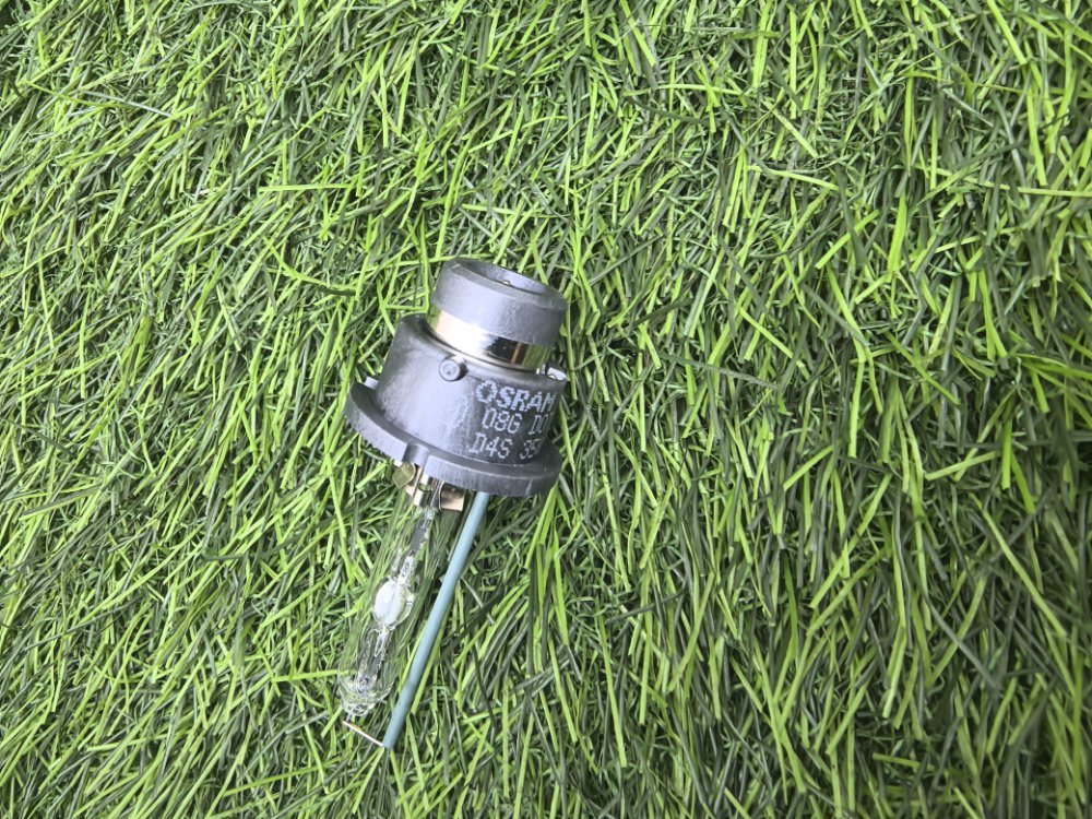 лампа ксеноновая, 2000 рублей, Красноярск