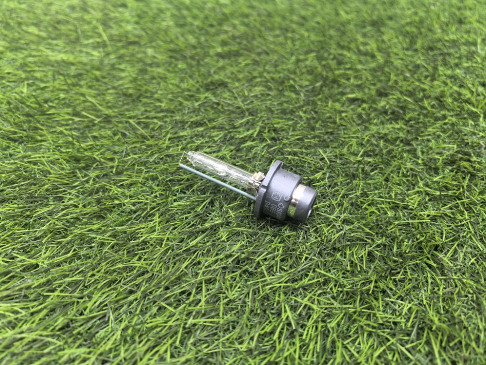 лампа ксеноновая, 2000 рублей, Красноярск