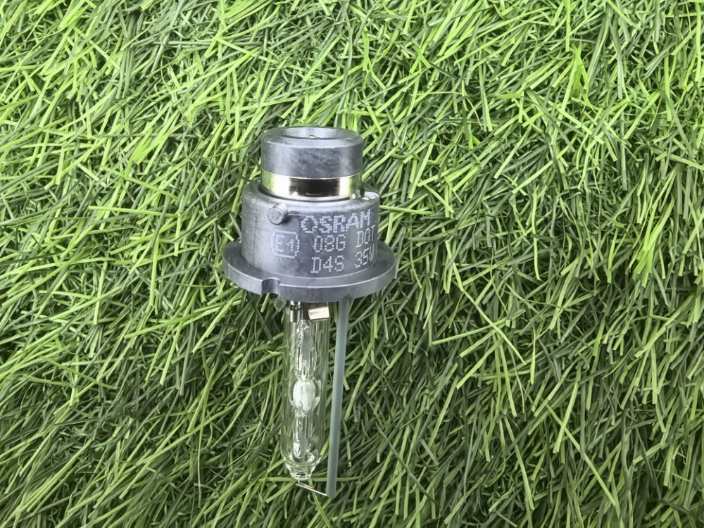 лампа ксеноновая, 2000 рублей, Красноярск