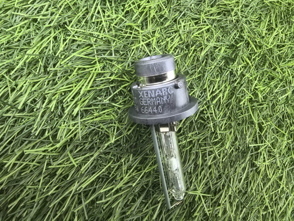 лампа ксеноновая, 2000 рублей, Красноярск