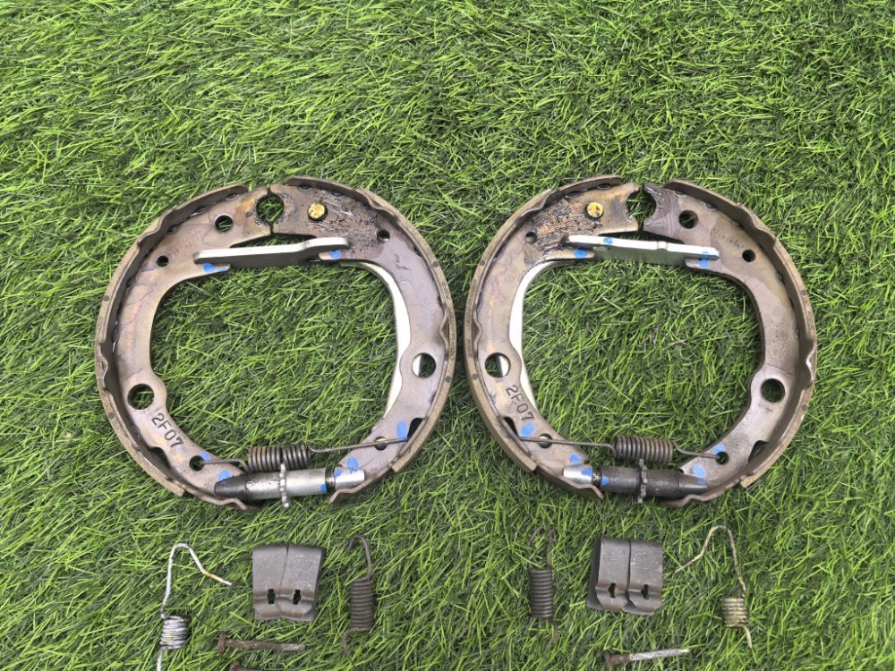 Колодки стояночного тормоза, 3000 рублей, Красноярск