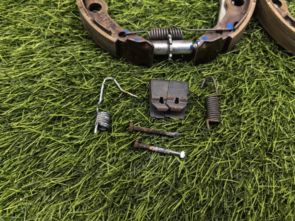 Колодки стояночного тормоза, 3000 рублей, Красноярск