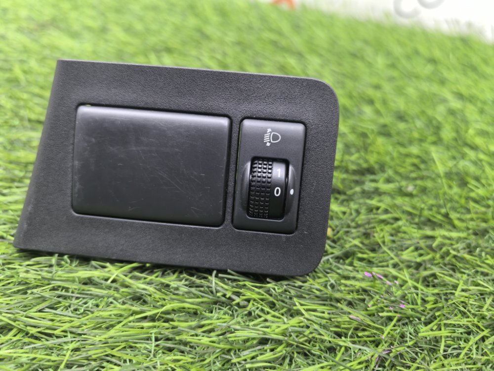 кнопка корректора фар, 1000 рублей, Красноярск