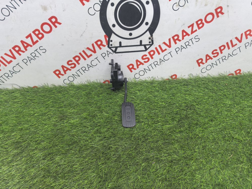 Педаль газа, 2000 рублей, Красноярск