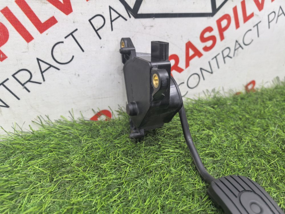 Педаль газа, 2000 рублей, Красноярск