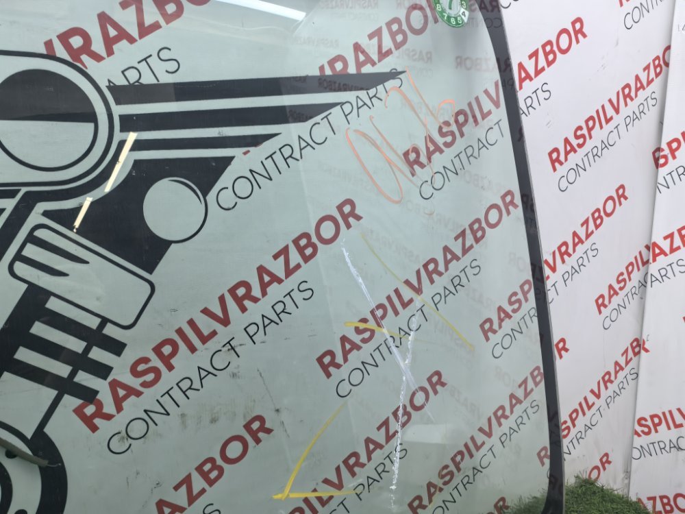 Стекло лобовое, 15000 рублей, Красноярск