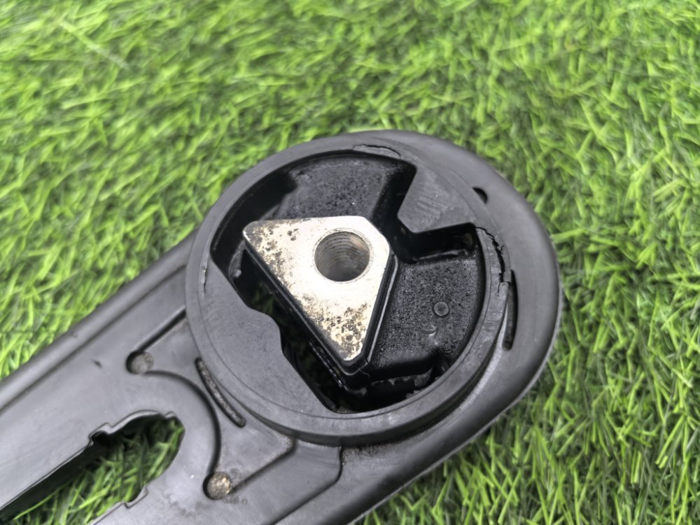 Подушка двигателя, 2000 рублей, Красноярск