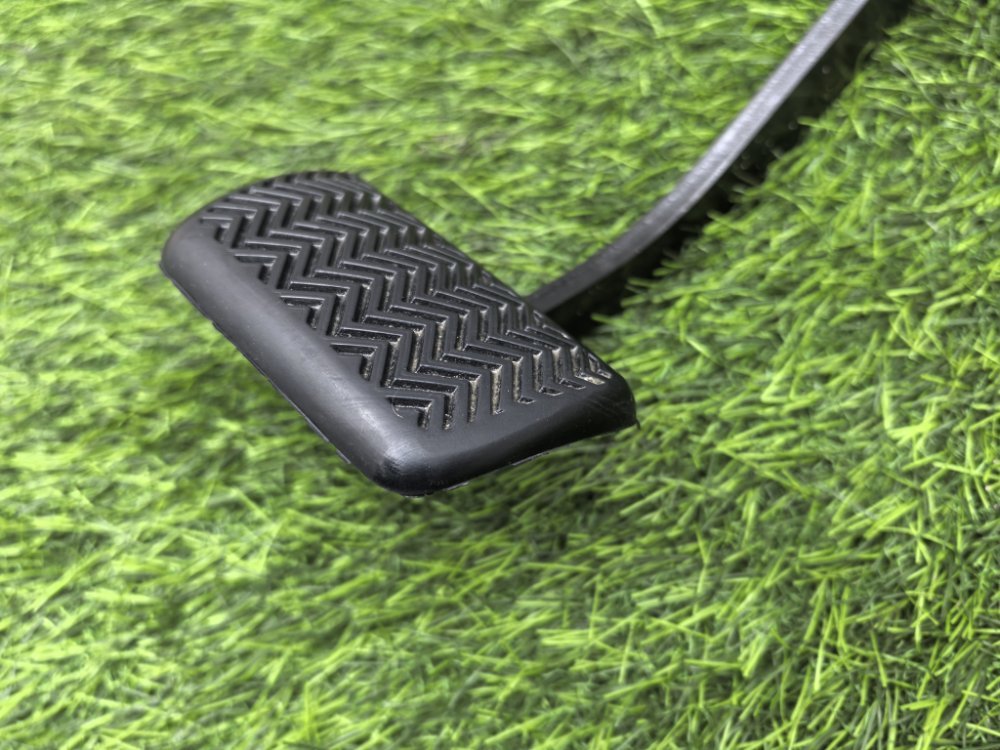 Педаль тормоза, 1000 рублей, Красноярск