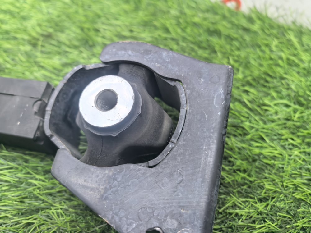 Подушка двигателя, 2000 рублей, Красноярск