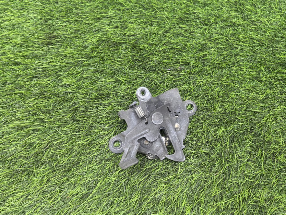 Замок капота, 1500 рублей, Красноярск