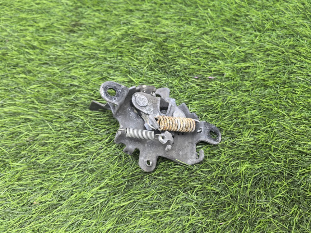 Замок капота, 1500 рублей, Красноярск