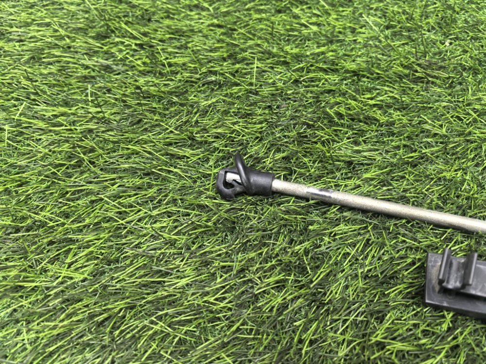 Упор капота, 2000 рублей, Красноярск