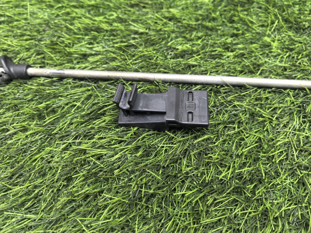 Упор капота, 2000 рублей, Красноярск