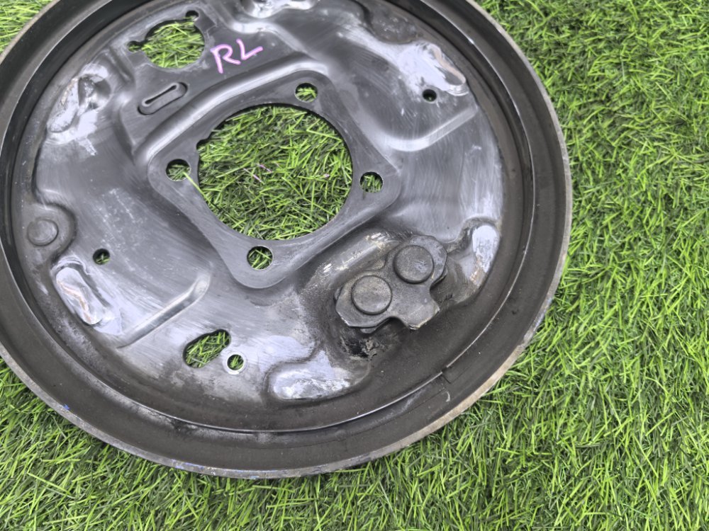 Пыльник тормозного диска, 1000 рублей, Красноярск