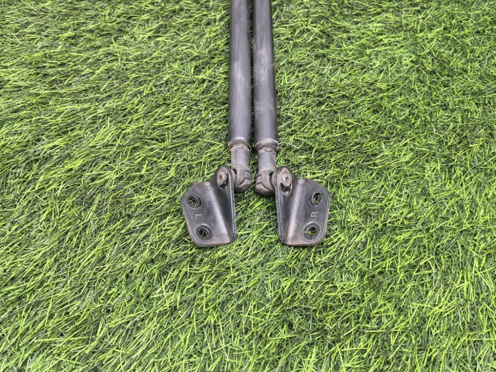 Амортизатор двери багажника, 3000 рублей, Красноярск