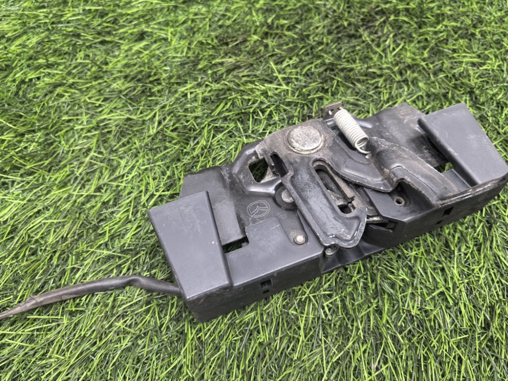 Замок капота, 2800 рублей, Красноярск