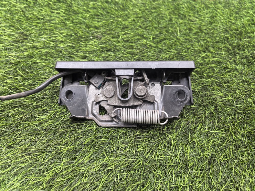 Замок капота, 2800 рублей, Красноярск