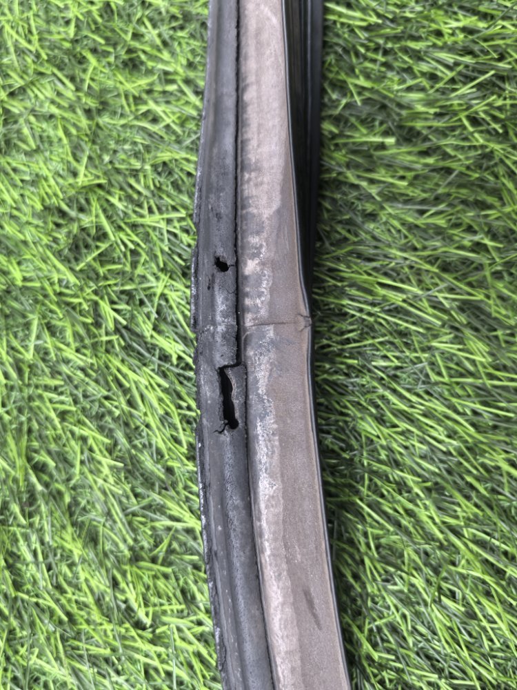 уплотнитель двери багажника, 800 рублей, Красноярск