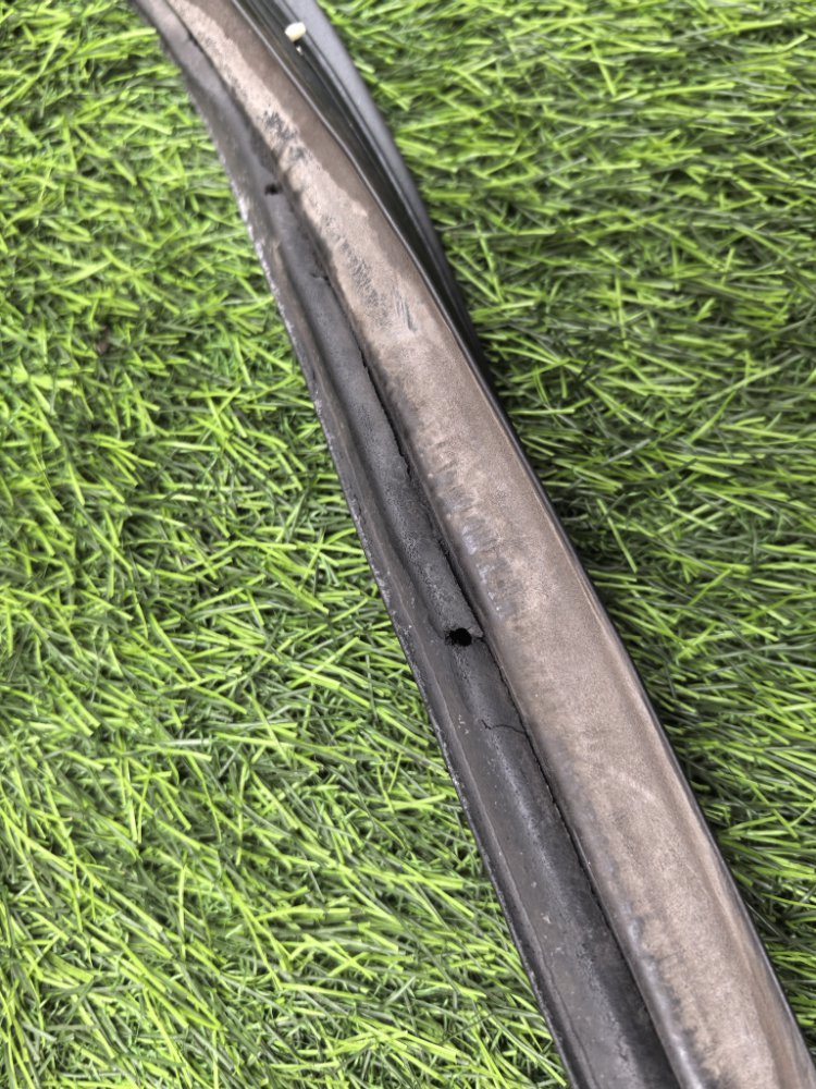 уплотнитель двери багажника, 800 рублей, Красноярск