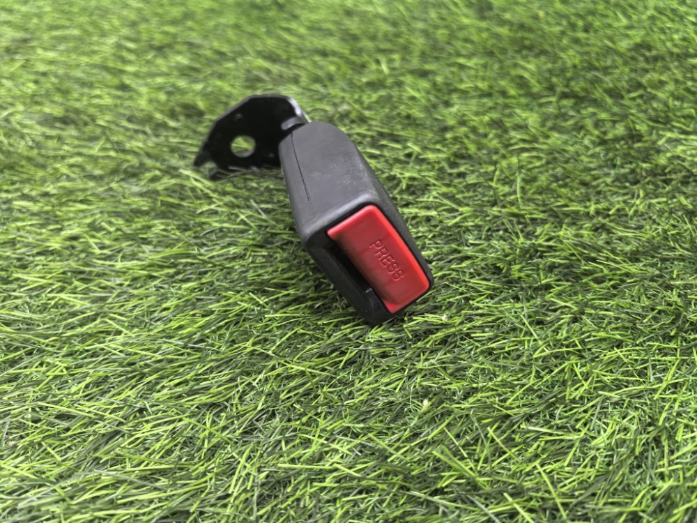 Замок ремня безопасности, 1500 рублей, Красноярск