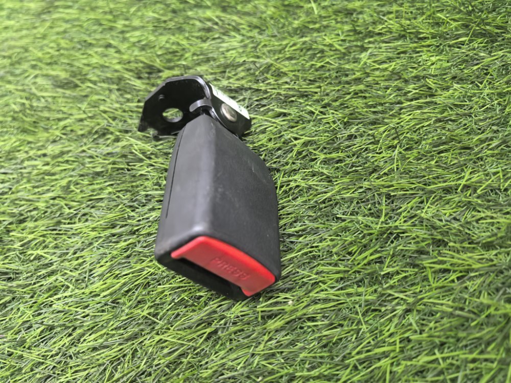 Замок ремня безопасности, 1500 рублей, Красноярск