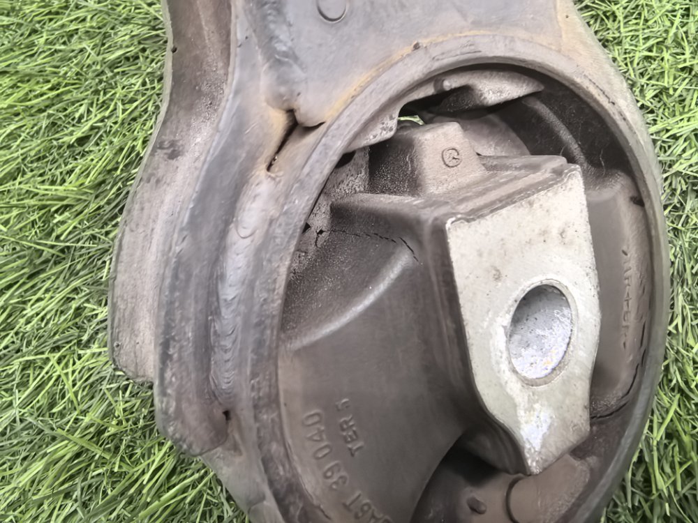 Подушка двигателя, 1900 рублей, Красноярск