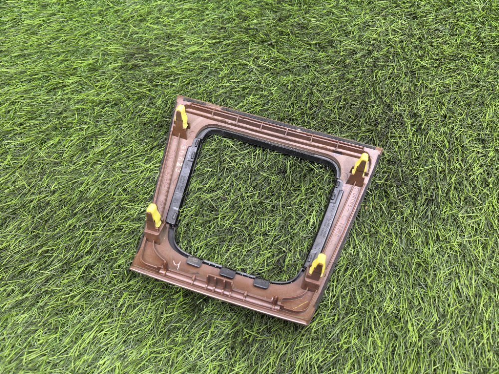 накладка консоли КПП, 1000 рублей, Красноярск