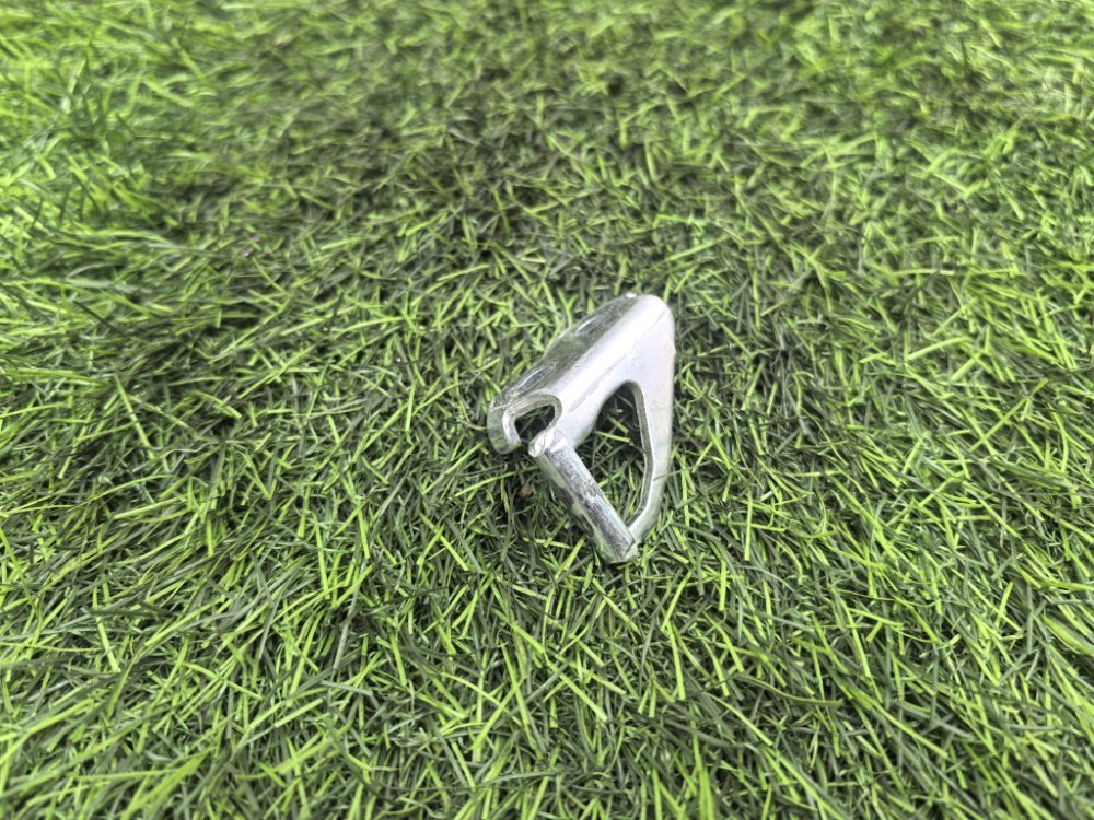 Петля двери багажника, 1800 рублей, Красноярск