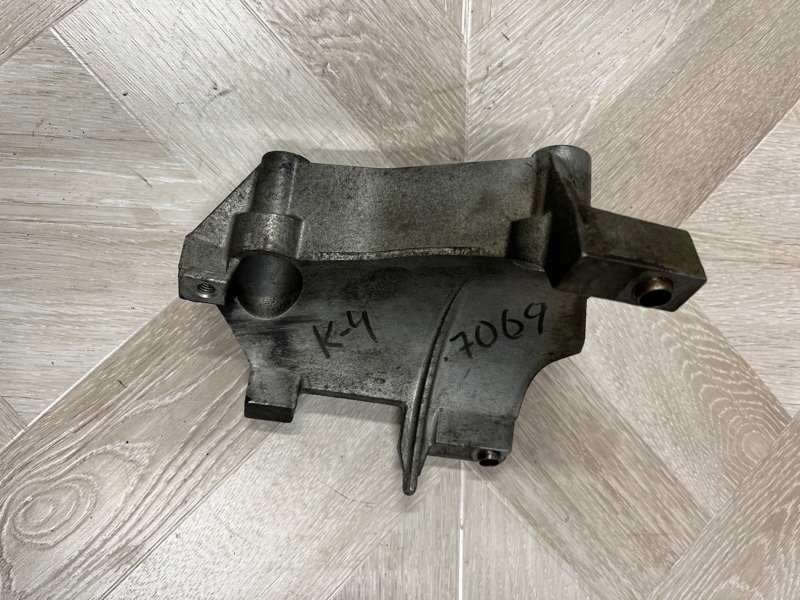 Кронштейн гидроусилителя руля, 1000 рублей, Молоково